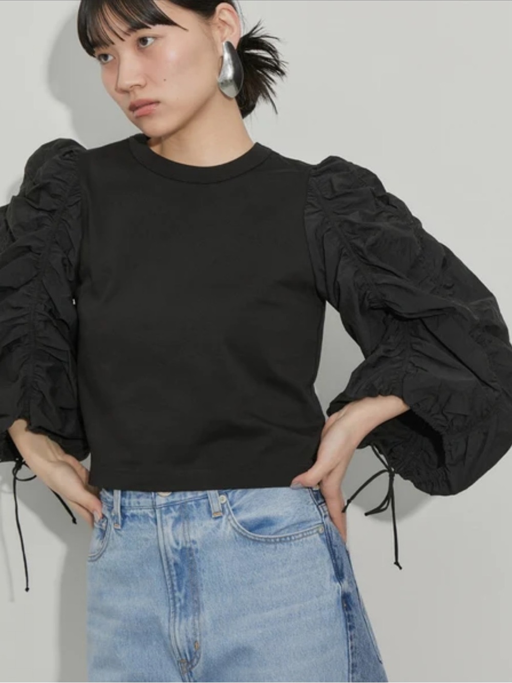 ADAM ET ROPÉ Black Ruched Puff Sleeve Top - Picture 3 of 8